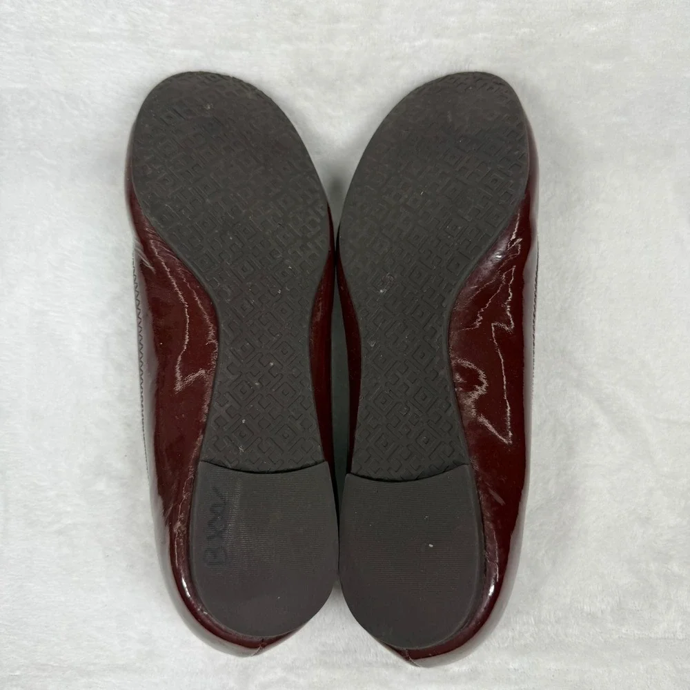 Tory Burch Reva Ballet Flats Burgundy Patent Leather Gold Medallion Womens‎ 7M